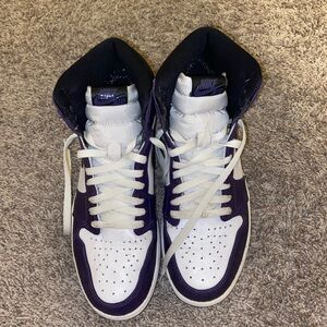 Court purple Jordan 1’s size 9.5